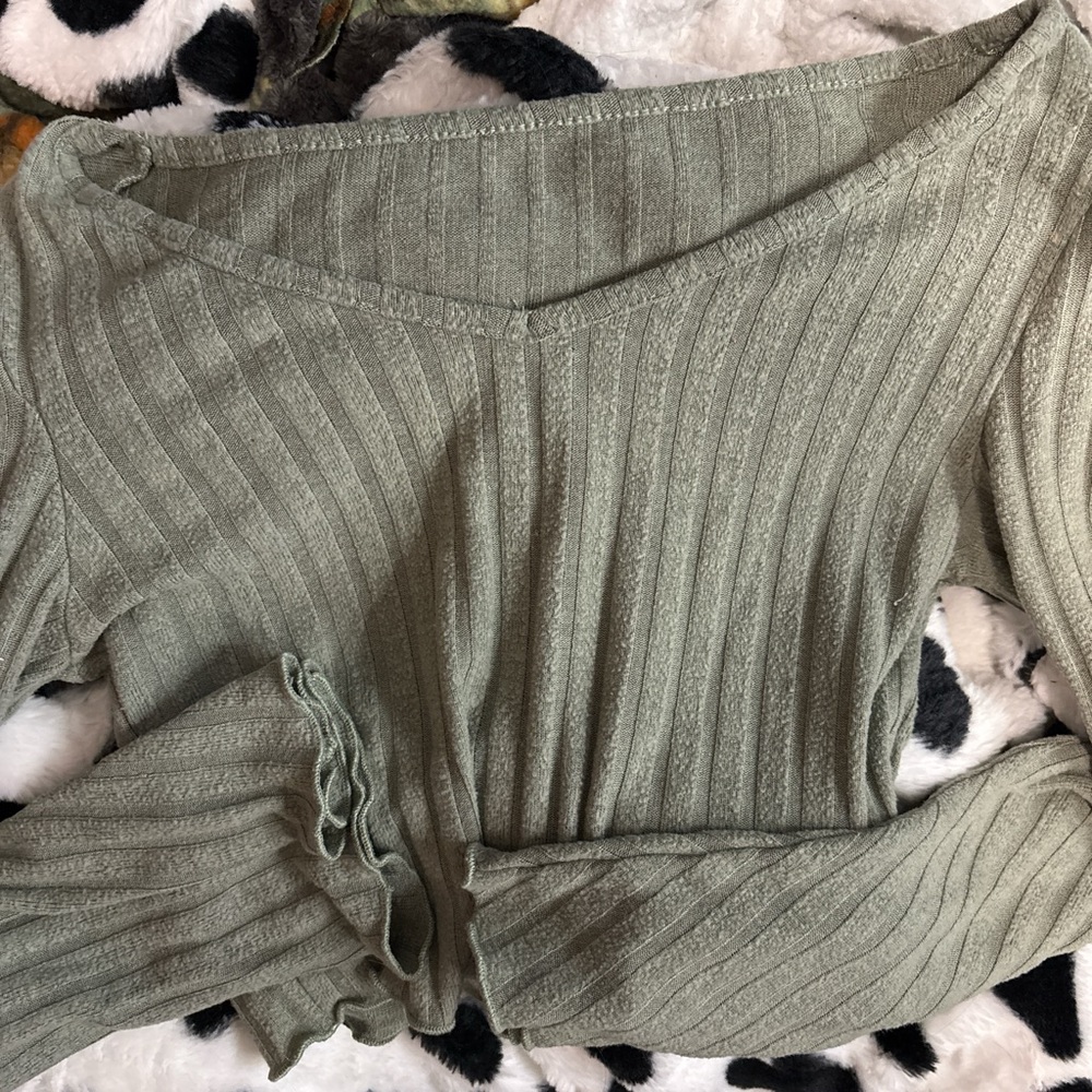 Women's Ribbed V-Neck Sweater - Green go on Depop and purchase: duboicealexis11